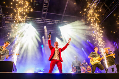 Christoff @ Gentse Feesten 2022 - Sint Baafsplein, picture 7, photographed by Dimitri Vanlommel - FrontView Magazine