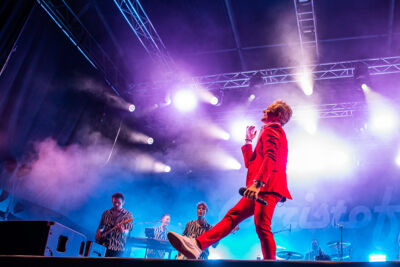 Christoff @ Gentse Feesten 2022 - Sint Baafsplein, picture 12, photographed by Dimitri Vanlommel - FrontView Magazine