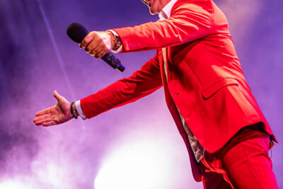 Christoff @ Gentse Feesten 2022 - Sint Baafsplein, picture 13, photographed by Dimitri Vanlommel - FrontView Magazine