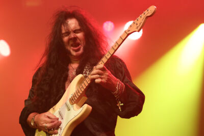 Yngwie Malmsteen @ 013, picture 5, photographed by Bianca van Barneveld - FrontView Magazine