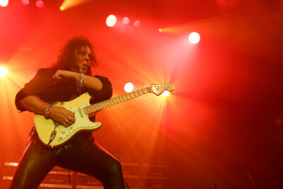 Yngwie Malmsteen @ 013, picture 9, photographed by Bianca van Barneveld - FrontView Magazine