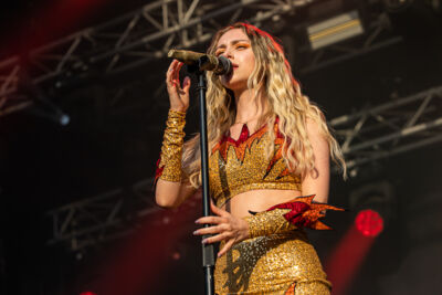 Camille @ Sint-Baafsplein - Gentse Feesten, picture 19, photographed by Dimitri Vanlommel - FrontView Magazine