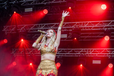 Camille @ Sint-Baafsplein - Gentse Feesten, picture 25, photographed by Dimitri Vanlommel - FrontView Magazine