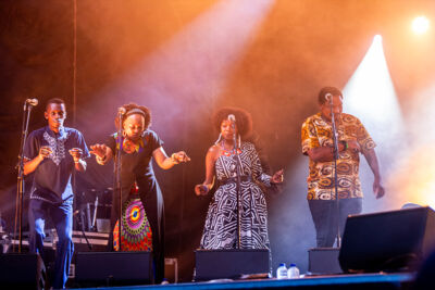 Sioen Plays Graceland @ Beleuvenissen, foto 3, foto's door Kurt Jacobs - FrontView Magazine