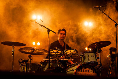 White Lies @ suikerrock, foto 2, foto's door Gert Daemen - FrontView Magazine