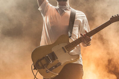 White Lies @ suikerrock, foto 5, foto's door Gert Daemen - FrontView Magazine