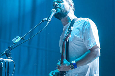 White Lies @ suikerrock, foto 8, foto's door Gert Daemen - FrontView Magazine