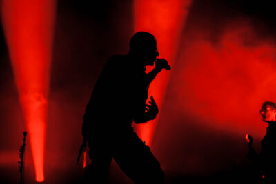 Sisters of Mercy @ Suikerrock, foto 1, foto's door Gert Daemen - FrontView Magazine