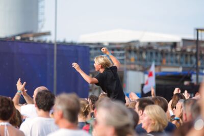 Compact Disk Dummies @ Suikerrock, picture 9, photographed by Luc Klinckaert - FrontView Magazine