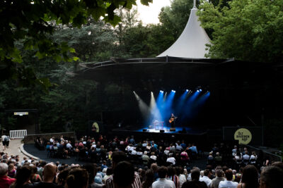 Porcelain id @ OLT Rivierenhof, picture 11, photographed by Ann Carpentier - FrontView Magazine