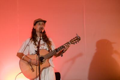 Camille Camille @ M-idzomer, picture 5, photographed by Jürgen Bruynooghe - FrontView Magazine