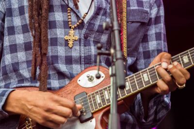 JULIAN MARLEY @ Sfinks Mixed 2022, picture 10, photographed by Marc Verdonck - FrontView Magazine