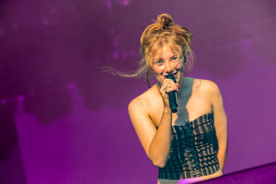 Froukje @ Lokerse Feesten, picture 5, photographed by Dorien Goetschalckx - FrontView Magazine
