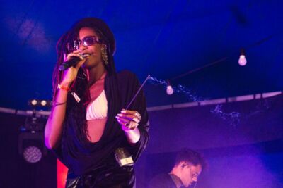 K.ZIA @ Dranouter Festival, picture 3, photographed by Luc Klinckaert - FrontView Magazine