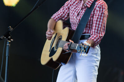 Emmy d'Arc @ Nostalgie Beach Festival 2022, picture 6, photographed by Marc Verdonck - FrontView Magazine