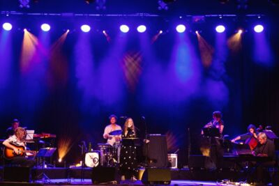 Madou @ Dranouter Festival, picture 7, photographed by Luc Klinckaert - FrontView Magazine