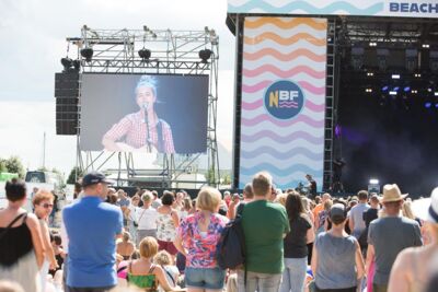 Sfeer @ Nostalgie Beach Festival 2022, picture 10, photographed by Marc Verdonck - FrontView Magazine