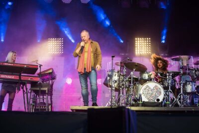 Simple Minds @ Nostalgie Beach Festival 2022, picture 12, photographed by Marc Verdonck - FrontView Magazine