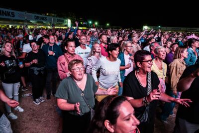 Simple Minds @ Nostalgie Beach Festival 2022, picture 41, photographed by Marc Verdonck - FrontView Magazine
