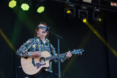 Steve Harley & Cockney Rebel @ Nostalgie Beach Festival 2022, picture 14, photographed by Marc Verdonck - FrontView Magazine