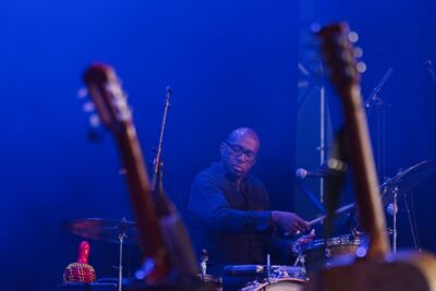 Lenny & de Wespen / Coline & Toitoine / Tindersticks @ Dranouter Festival, picture 4, photographed by Luc Klinckaert - FrontView Magazine