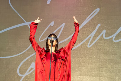 Sylvie Kreusch @ Lokerse Feesten, picture 7, photographed by Edwin Houdevelt - FrontView Magazine