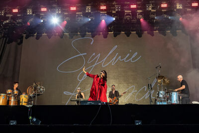 Sylvie Kreusch @ Lokerse Feesten, picture 13, photographed by Edwin Houdevelt - FrontView Magazine