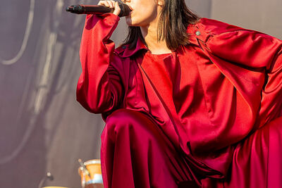 Sylvie Kreusch @ Lokerse Feesten, picture 18, photographed by Edwin Houdevelt - FrontView Magazine