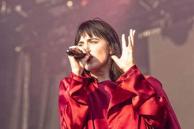 Sylvie Kreusch @ Lokerse Feesten, picture 26, photographed by Edwin Houdevelt - FrontView Magazine