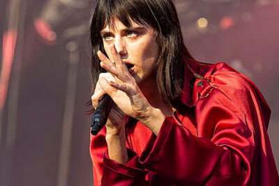 Sylvie Kreusch @ Lokerse Feesten, picture 28, photographed by Edwin Houdevelt - FrontView Magazine
