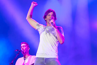 Clouseau @ De Lokerse Feesten 2022, picture 8, photographed by Gert Daemen - FrontView Magazine