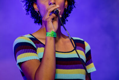EMY @ Half Oogst Leuven, picture 12, photographed by Jürgen Bruynooghe - FrontView Magazine