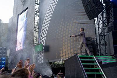 Saint Motel @ Lokerse Feesten 2022, picture 11, photographed by Claudia Guldentops - FrontView Magazine