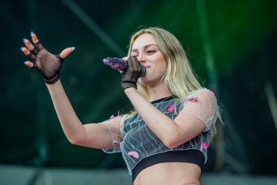 Camille @ Springtij.live, picture 1, photographed by Dimitri Vanlommel - FrontView Magazine