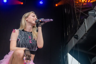 Camille @ Springtij.live, picture 13, photographed by Dimitri Vanlommel - FrontView Magazine