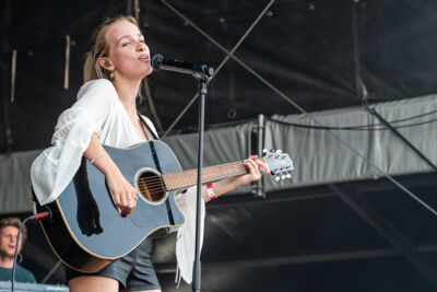 Olivia @ Springtij.live, picture 18, photographed by Dimitri Vanlommel - FrontView Magazine