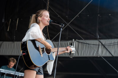 Olivia @ Springtij.live, picture 20, photographed by Dimitri Vanlommel - FrontView Magazine