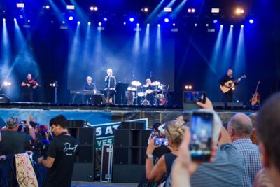 Anne Clark @ W-Fest woensdag, picture 13, photographed by Luc Klinckaert - FrontView Magazine