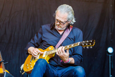 Filip Kowlier Live at Rock Ternat, picture 6, photographed by Paul Jongeneelen - FrontView Magazine