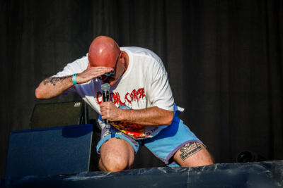 Willy Organ @ Maanrock, picture 4, photographed by Alex Wyckmans - FrontView Magazine