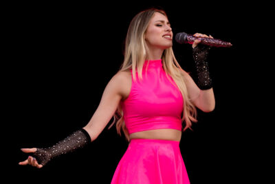 Camille @ Buikrock, picture 3, photographed by Sven Vandervoort - FrontView Magazine