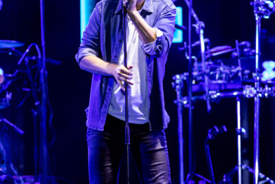 Niels Destadsbader @ Buikrock, picture 2, photographed by Sven Vandervoort - FrontView Magazine
