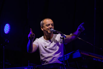 Niels Destadsbader @ Buikrock, picture 5, photographed by Sven Vandervoort - FrontView Magazine