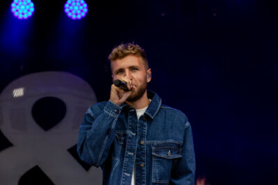 Suzan & Freek @ Buikrock, picture 3, photographed by Sven Vandervoort - FrontView Magazine