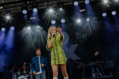 Suzan & Freek @ Buikrock, picture 5, photographed by Sven Vandervoort - FrontView Magazine