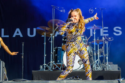 Laura Tesoro Live op Maanrock 2022, foto 3, foto's door Paul Jongeneelen - FrontView Magazine