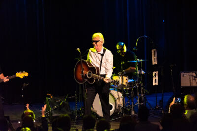 Nick Lowe & Los Straitjackets @ DeCasino Sint Niklaas, picture 13, photographed by Johan Van Buggenhout - FrontView Magazine