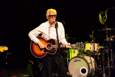Nick Lowe & Los Straitjackets @ DeCasino Sint Niklaas, picture 20, photographed by Johan Van Buggenhout - FrontView Magazine