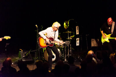 Nick Lowe & Los Straitjackets @ DeCasino Sint Niklaas, picture 22, photographed by Johan Van Buggenhout - FrontView Magazine