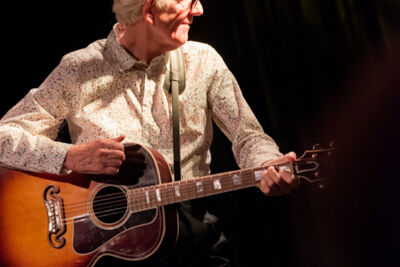 Nick Lowe & Los Straitjackets @ DeCasino Sint Niklaas, picture 25, photographed by Johan Van Buggenhout - FrontView Magazine